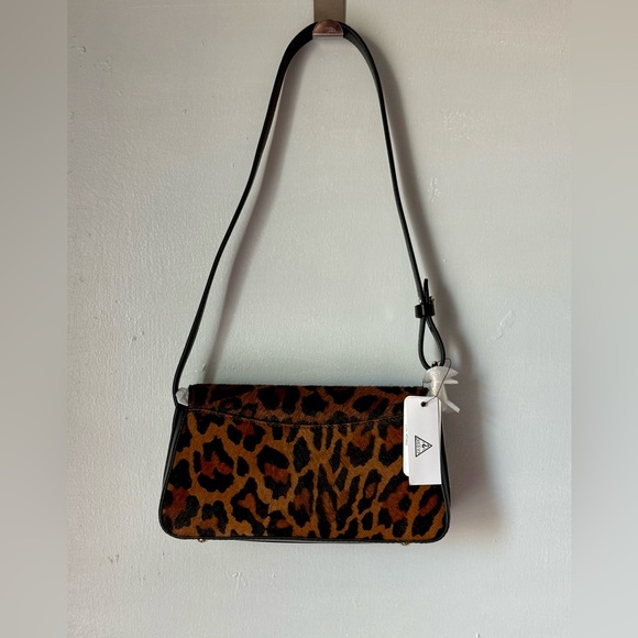 Guess Domitila Mini Over Flap Shoulder Women Bag in Leopard - Picture 6 of 7
